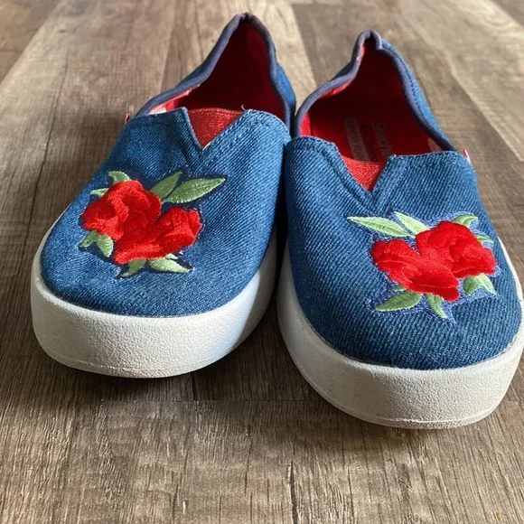 Skechers air cooled Memory Foam shoes size 2.5 - Picture 9 of 12